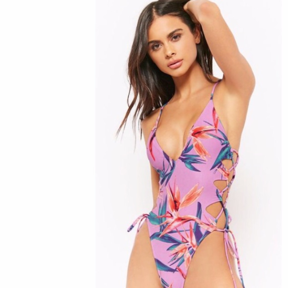 NWT PURPLE FLORAL PRINT ONE PIECE SWIMSUIT XL